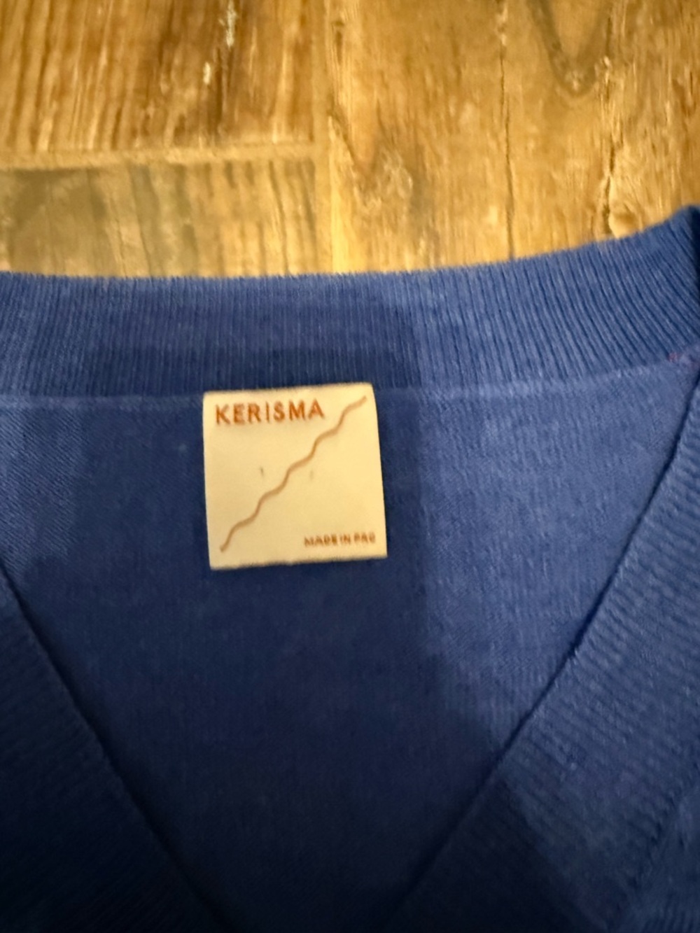 Kerisma V-Neck Sweater in Vibrant Blue - Picture 2 of 4